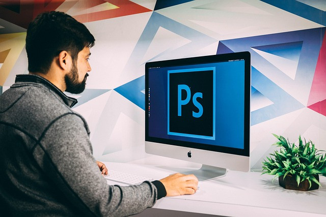 Canva vs Adobe Express: Practical Comparison, Features & When to Use Each