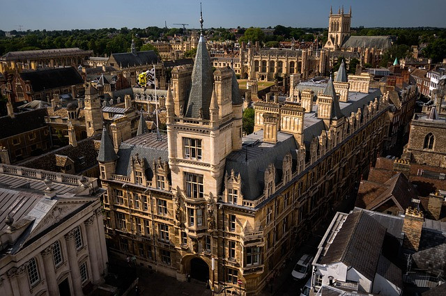 Campus Interview Questions for Freshers: Top Questions, Sample Answers, and Checklist
