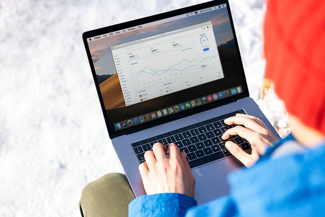 How to Choose Freelance Pricing Models: Hourly, Project & Retainer Guide