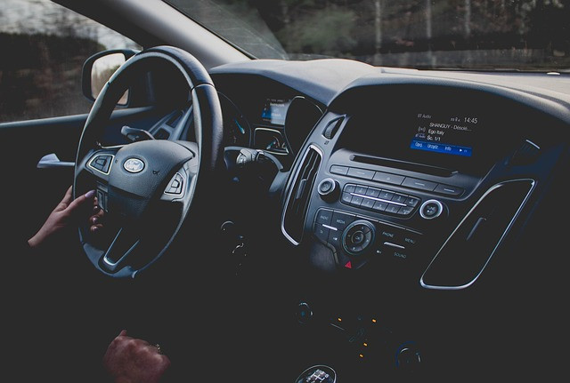How to Choose the Best Dashboard UI Design Tool for Web Applications