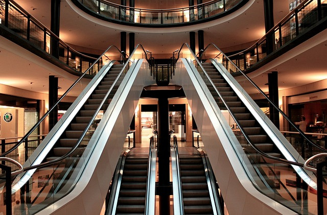 How to Build a Commercial Building Cost Estimator for Accurate Project Budgets