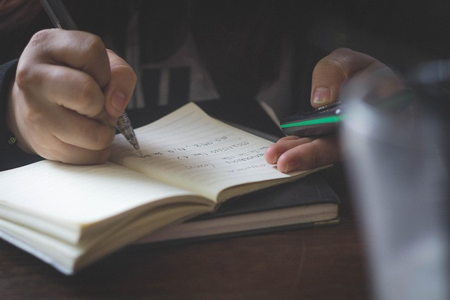 How to Use a Gratitude Journal App to Build a Positive Mindset