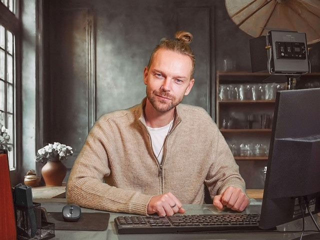 How Online Learning Works: Practical Guide to Courses, Platforms, and Self‑Paced Study