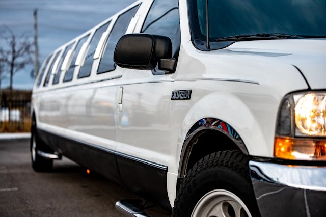 Beyond Convenience: The Added Benefits of Taking a Limo to the Airport