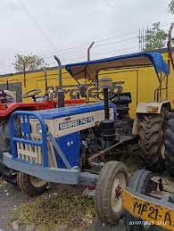 When Iron Had a Different Sound: Living With Old Tractors