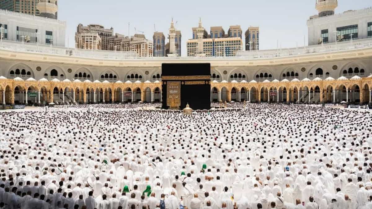 7 Nights 5 Star Umrah Packages Premium Comfort and VIP Services