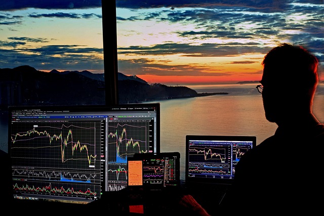 What IRFC share price trends reveal about railway sector expansion funding